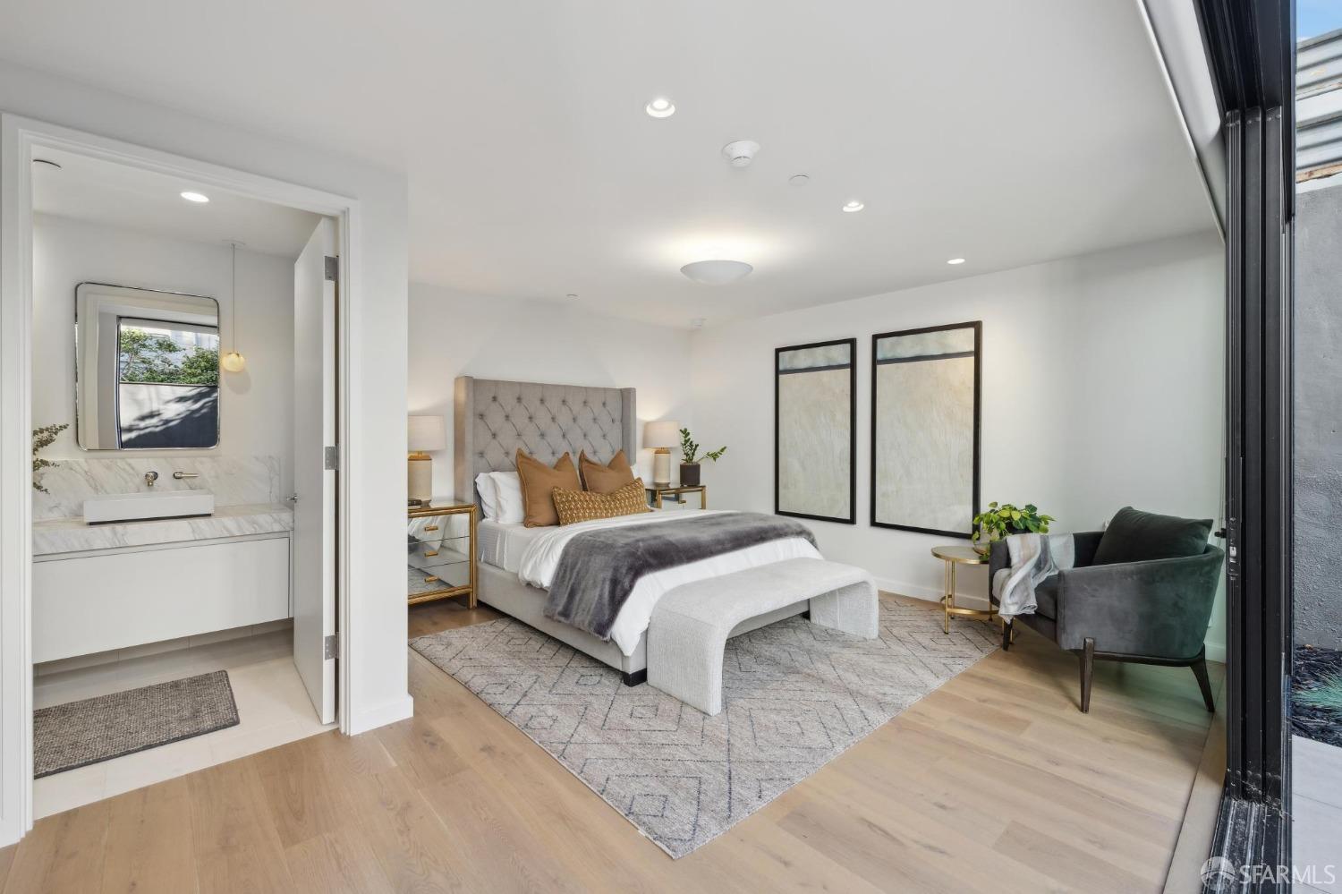 3643 California Street