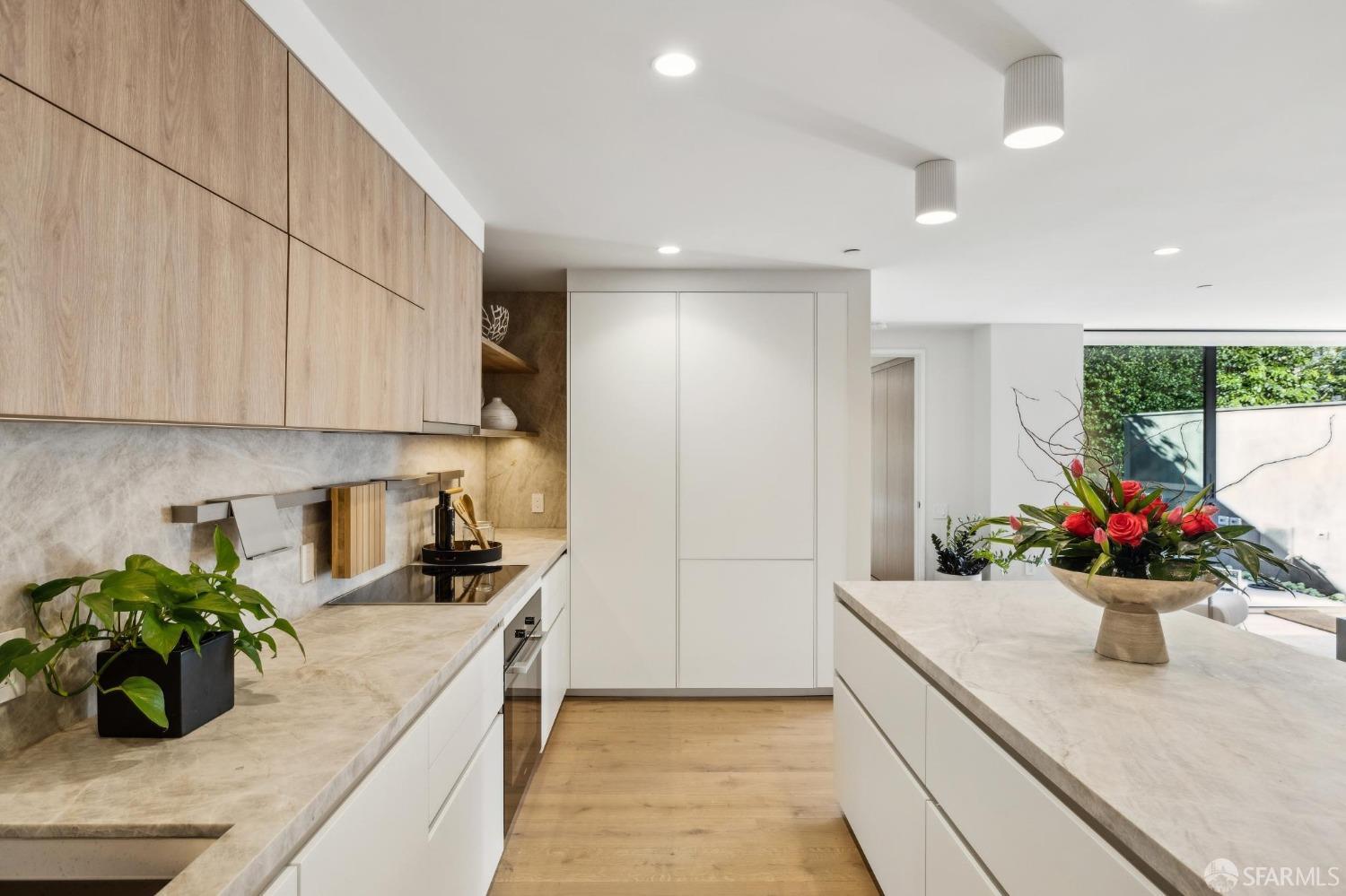 3643 California Street