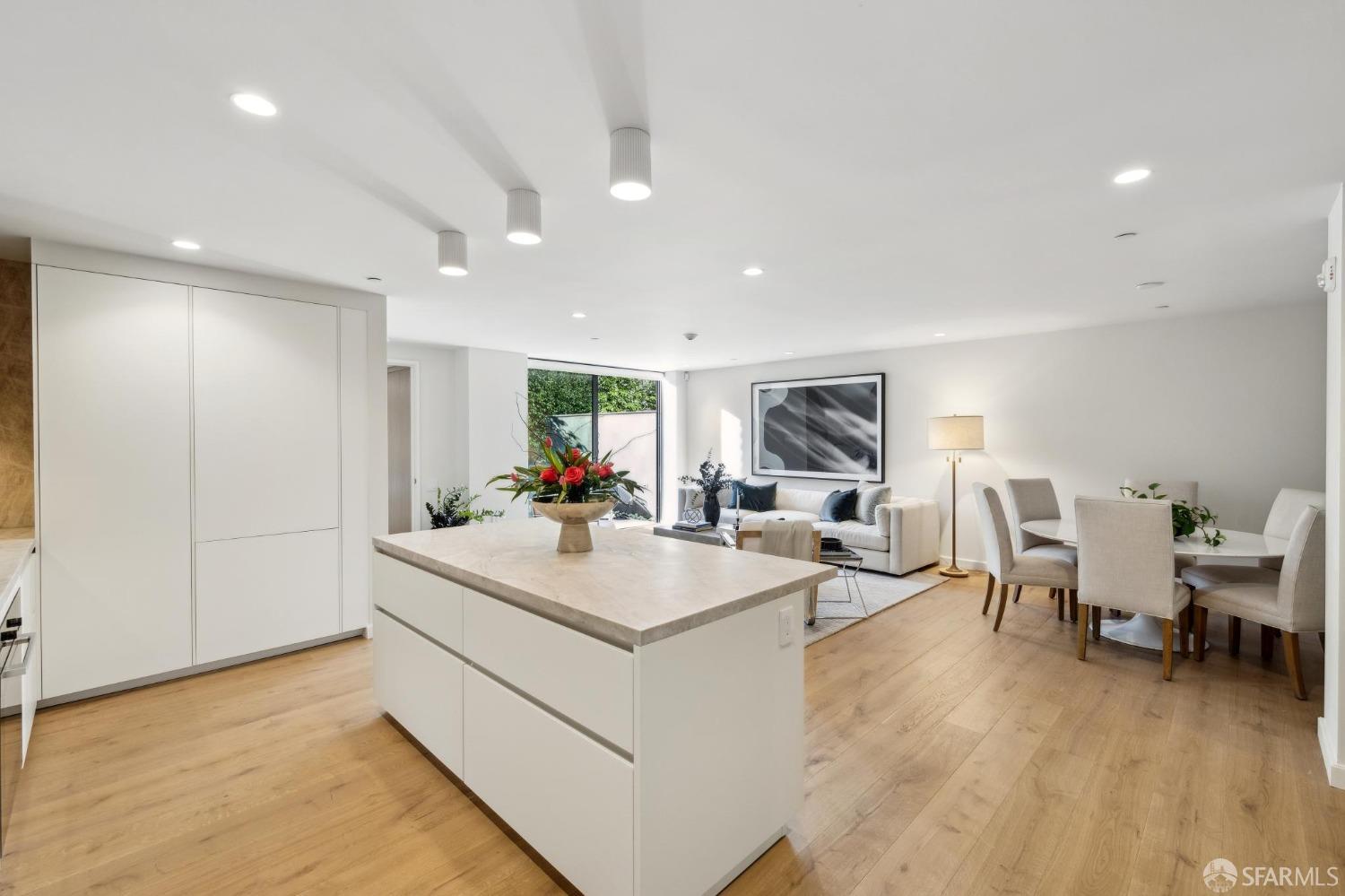 3643 California Street