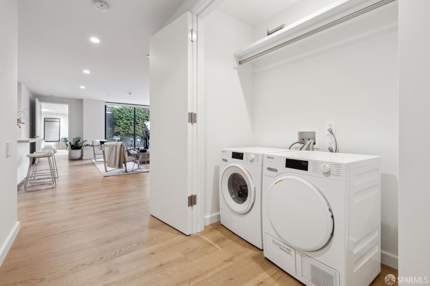 3643 California Street