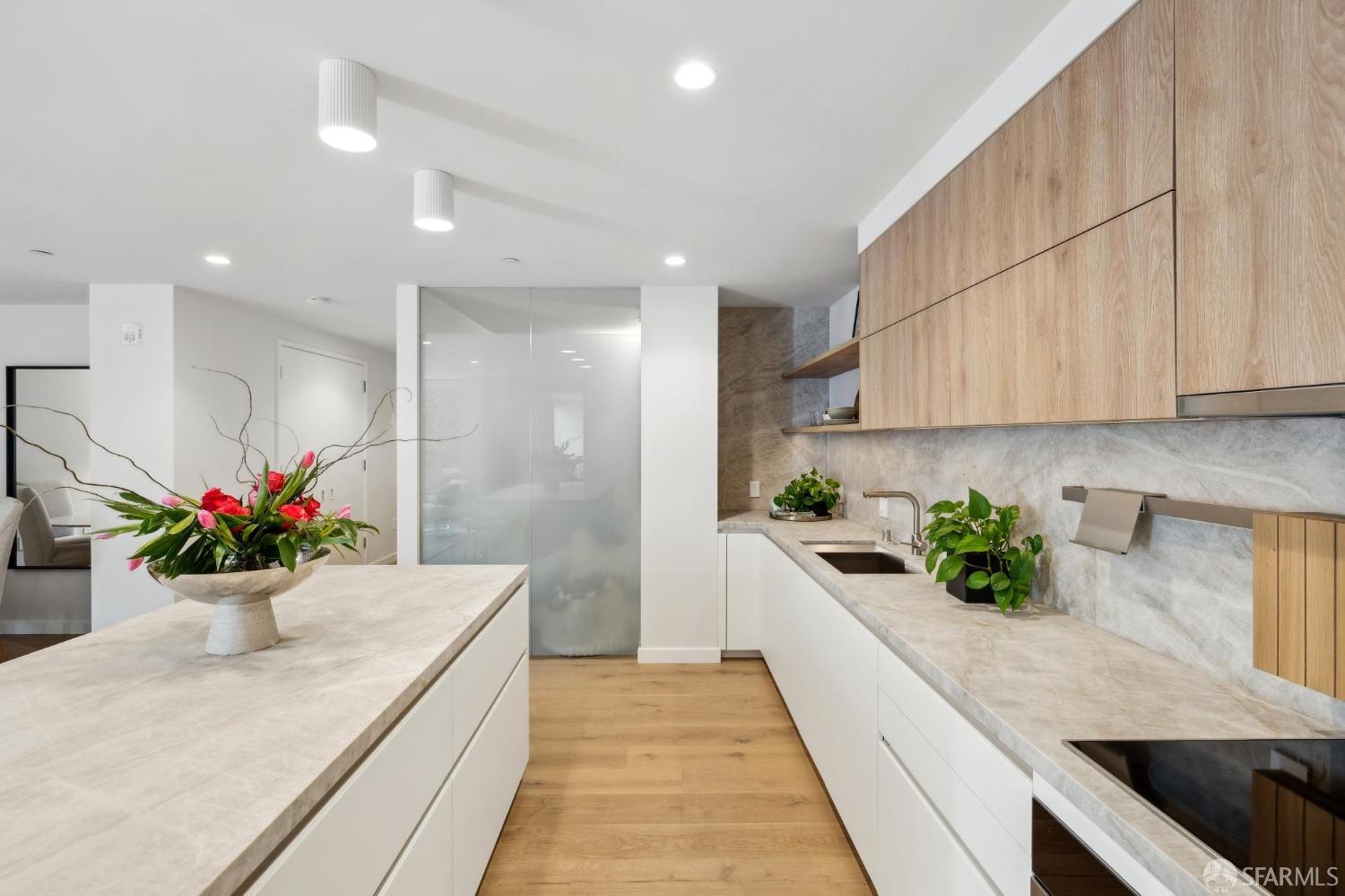 3643 California Street