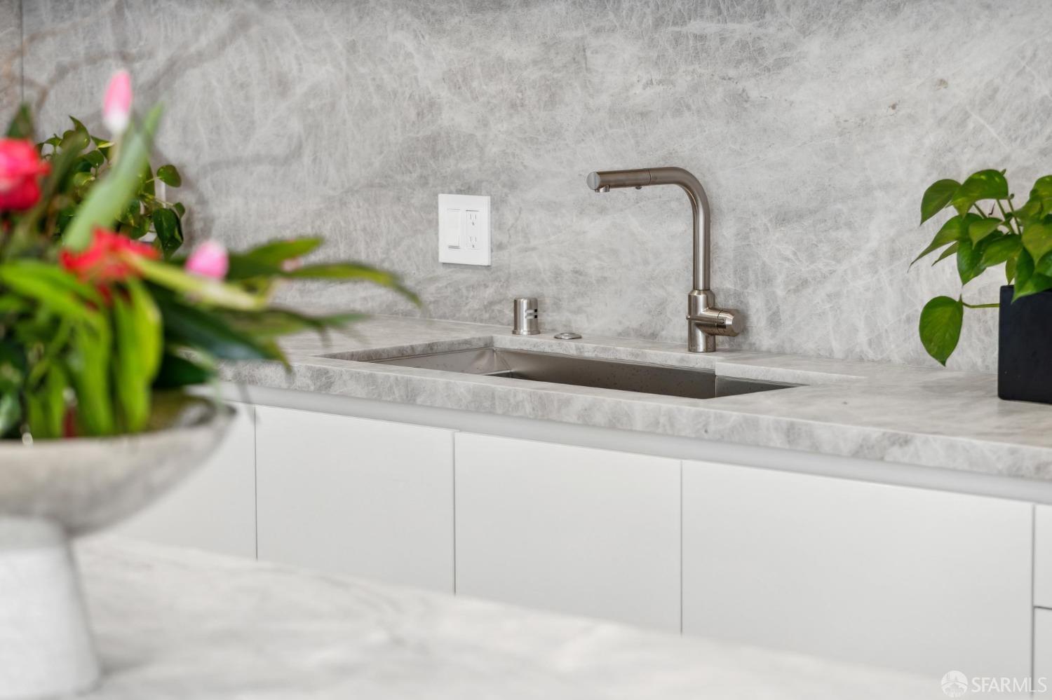 3643 California Street