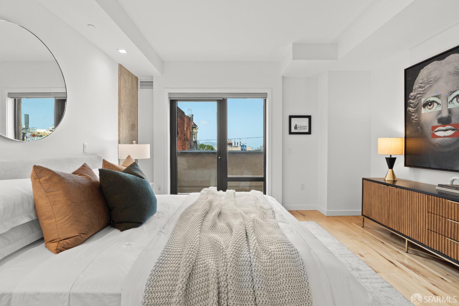 1731 Powell Street # 201
