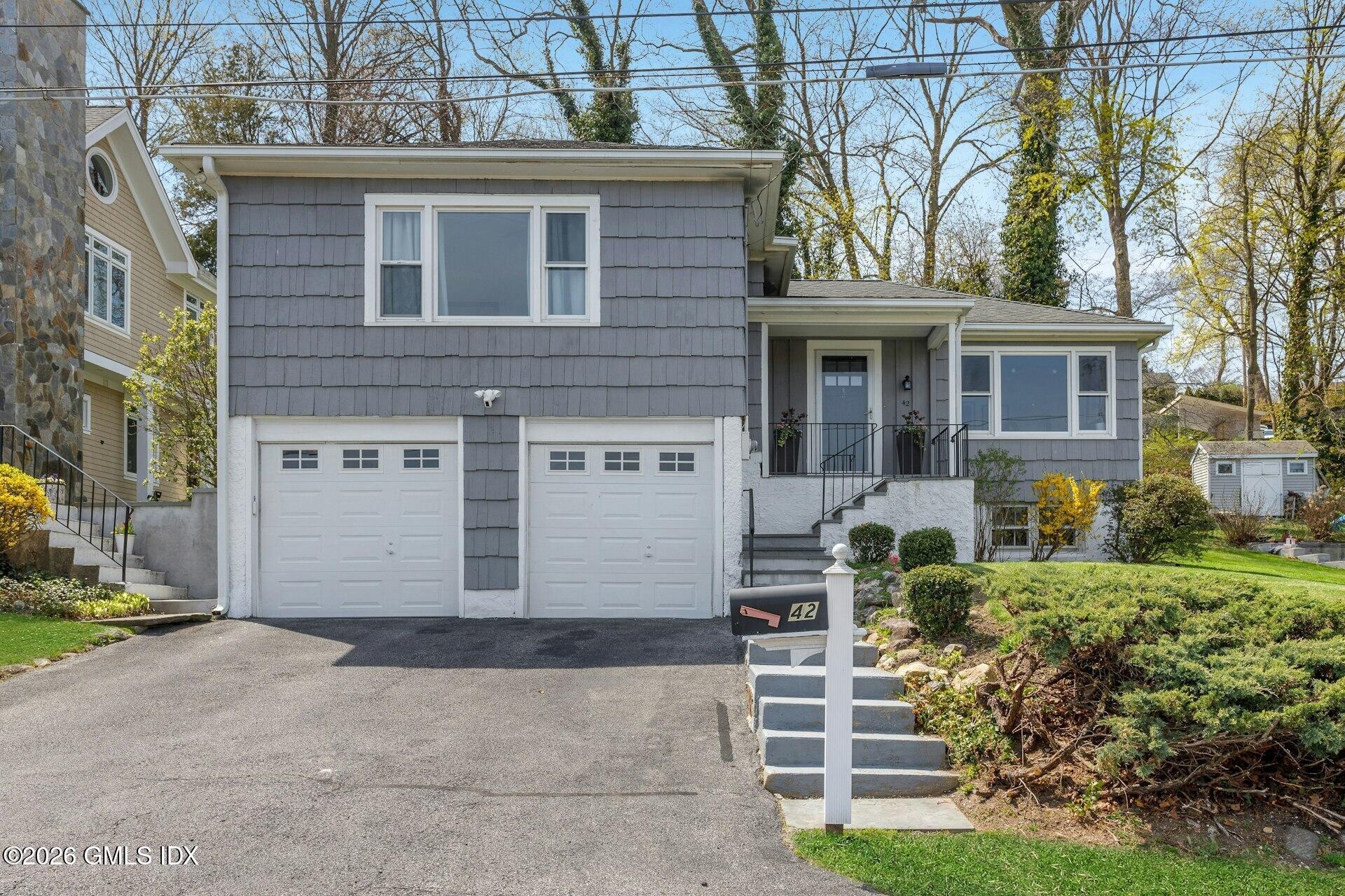 42 Nicholas Avenue