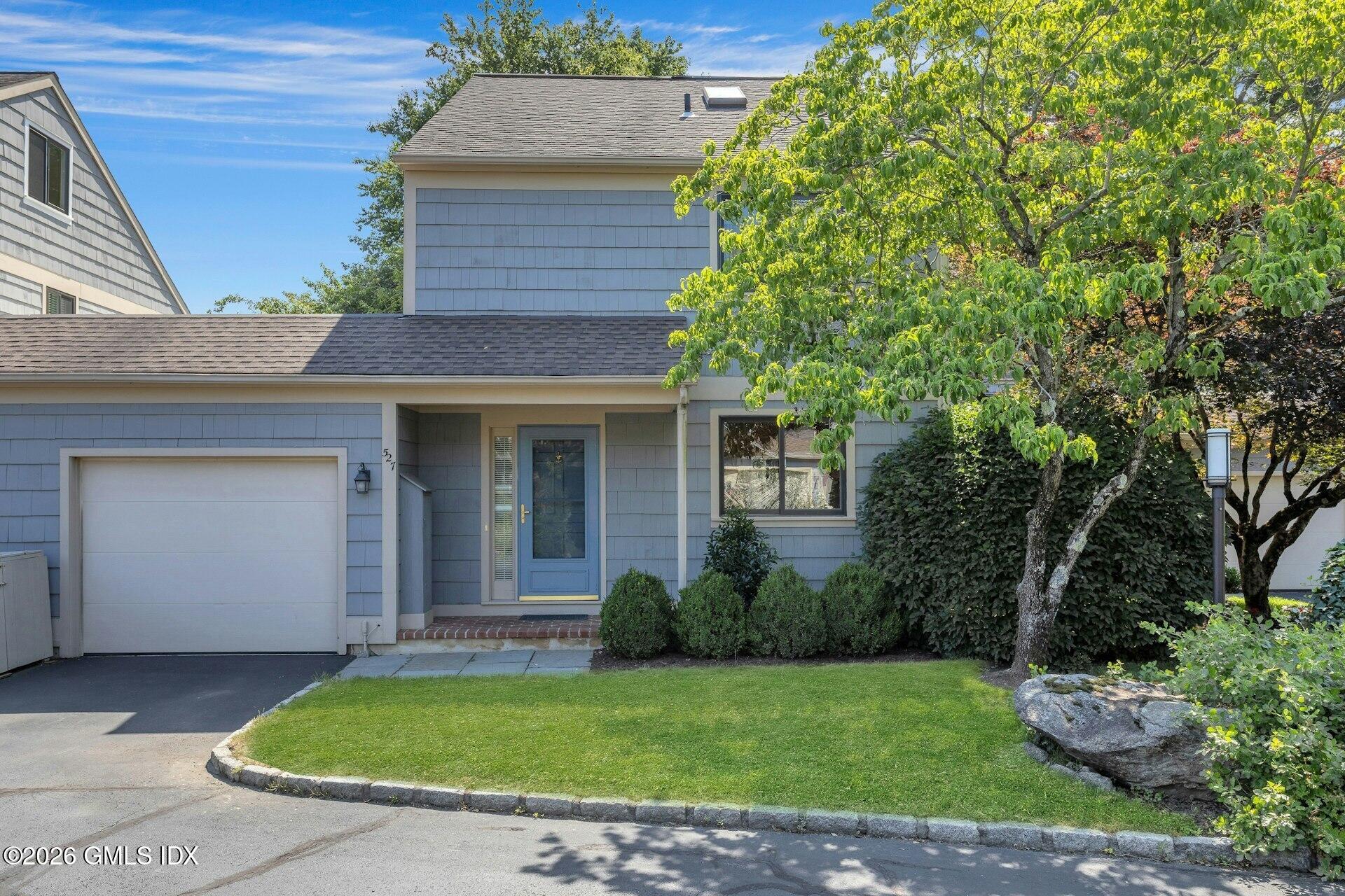 527 W Lyon Farm Drive UNIT 527