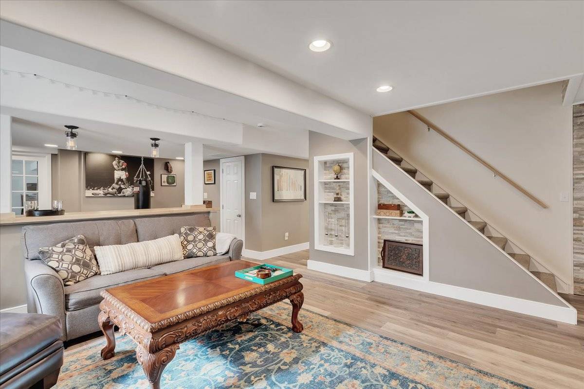 13 Coronado Way