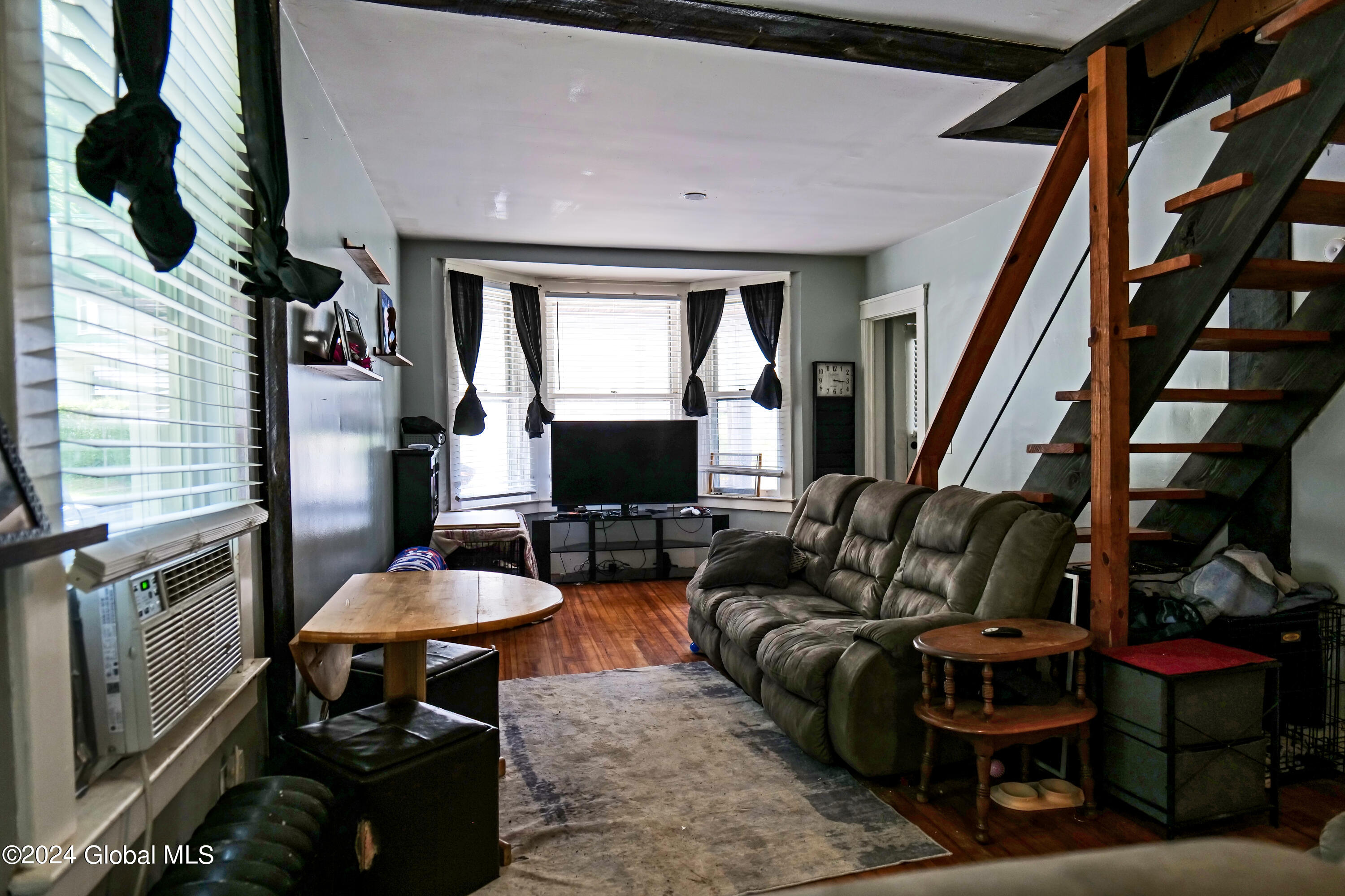 57 Spring Avenue