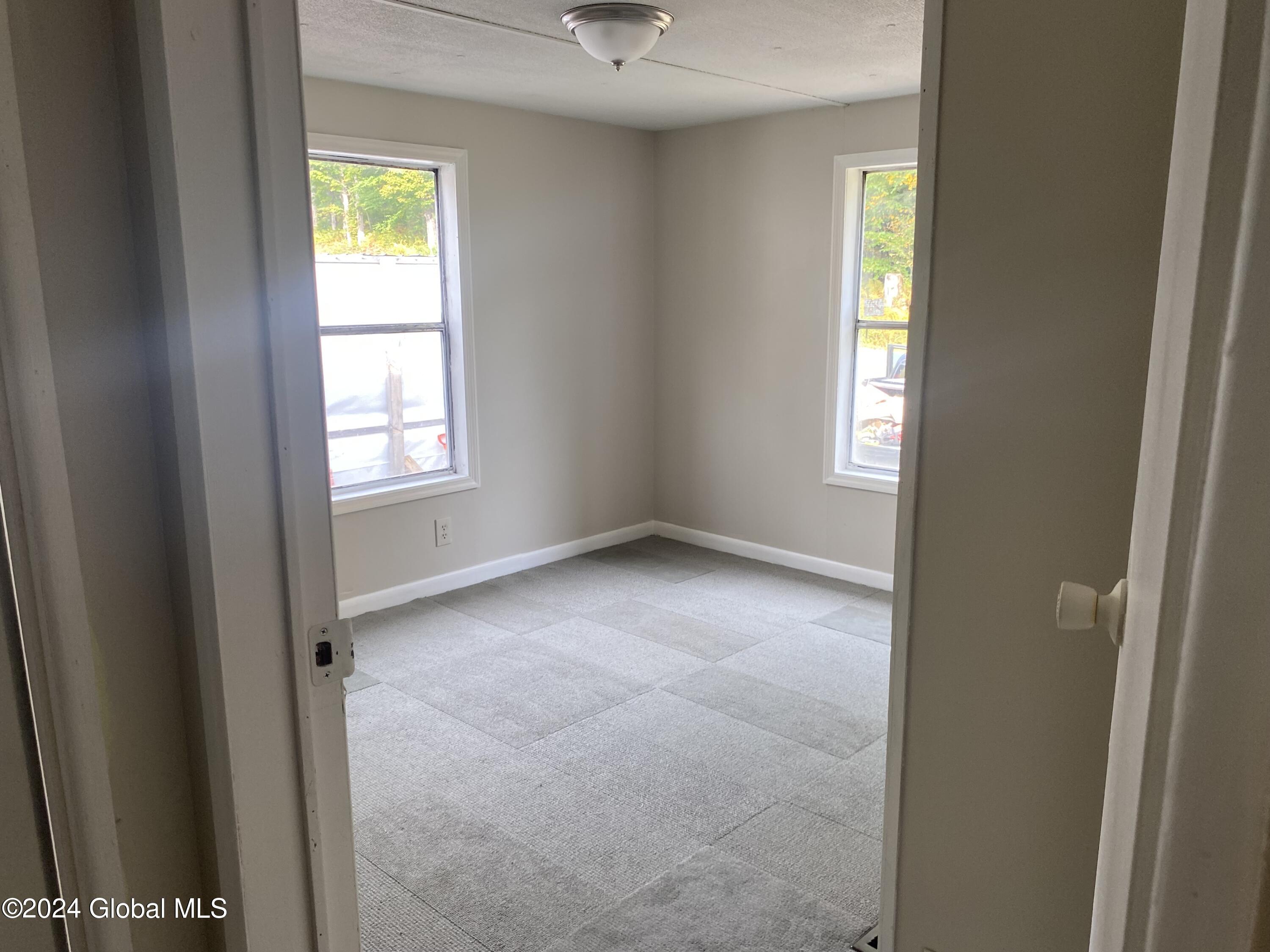111 Cold Spring Rd Road