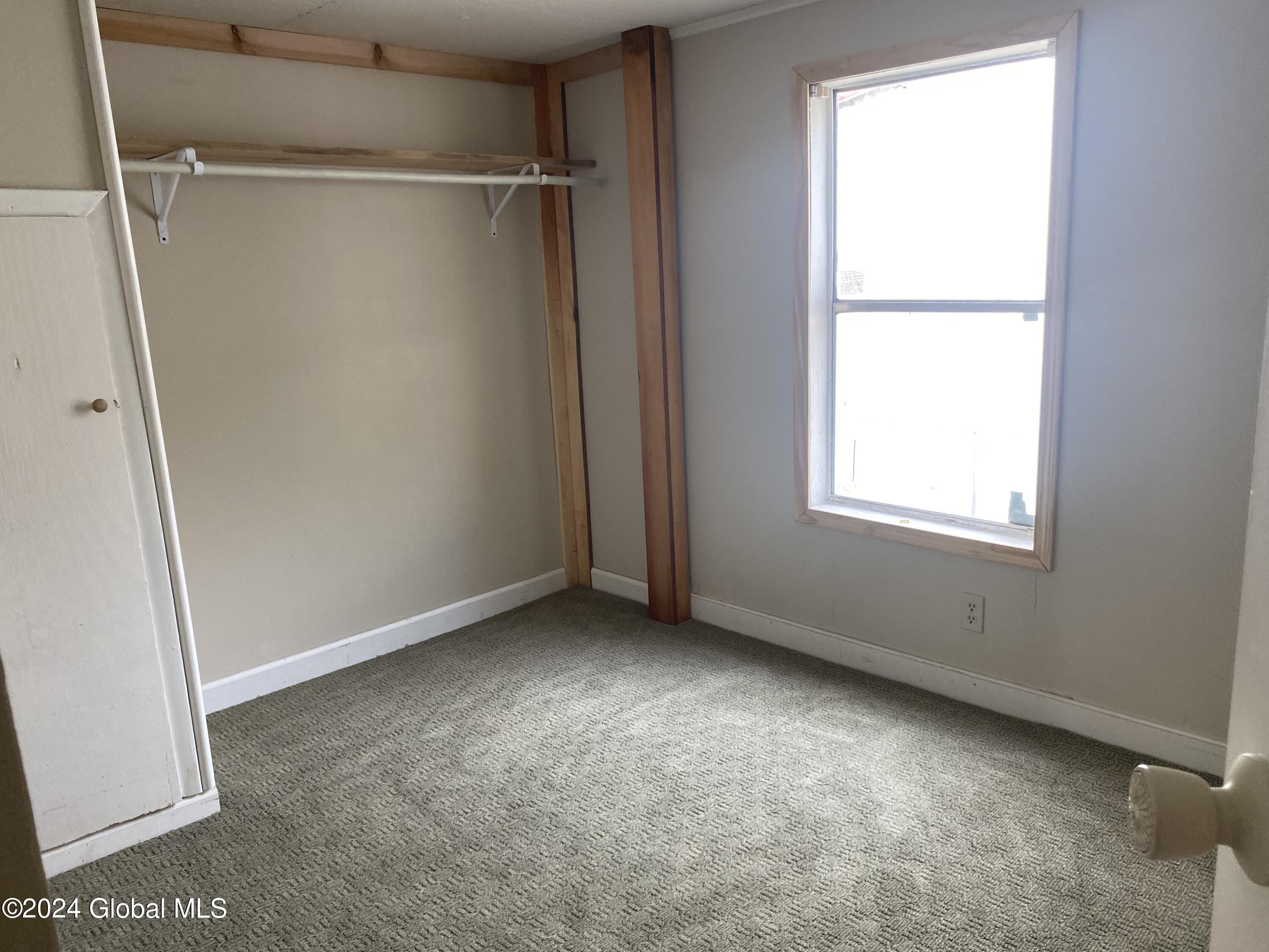 111 Cold Spring Rd Road