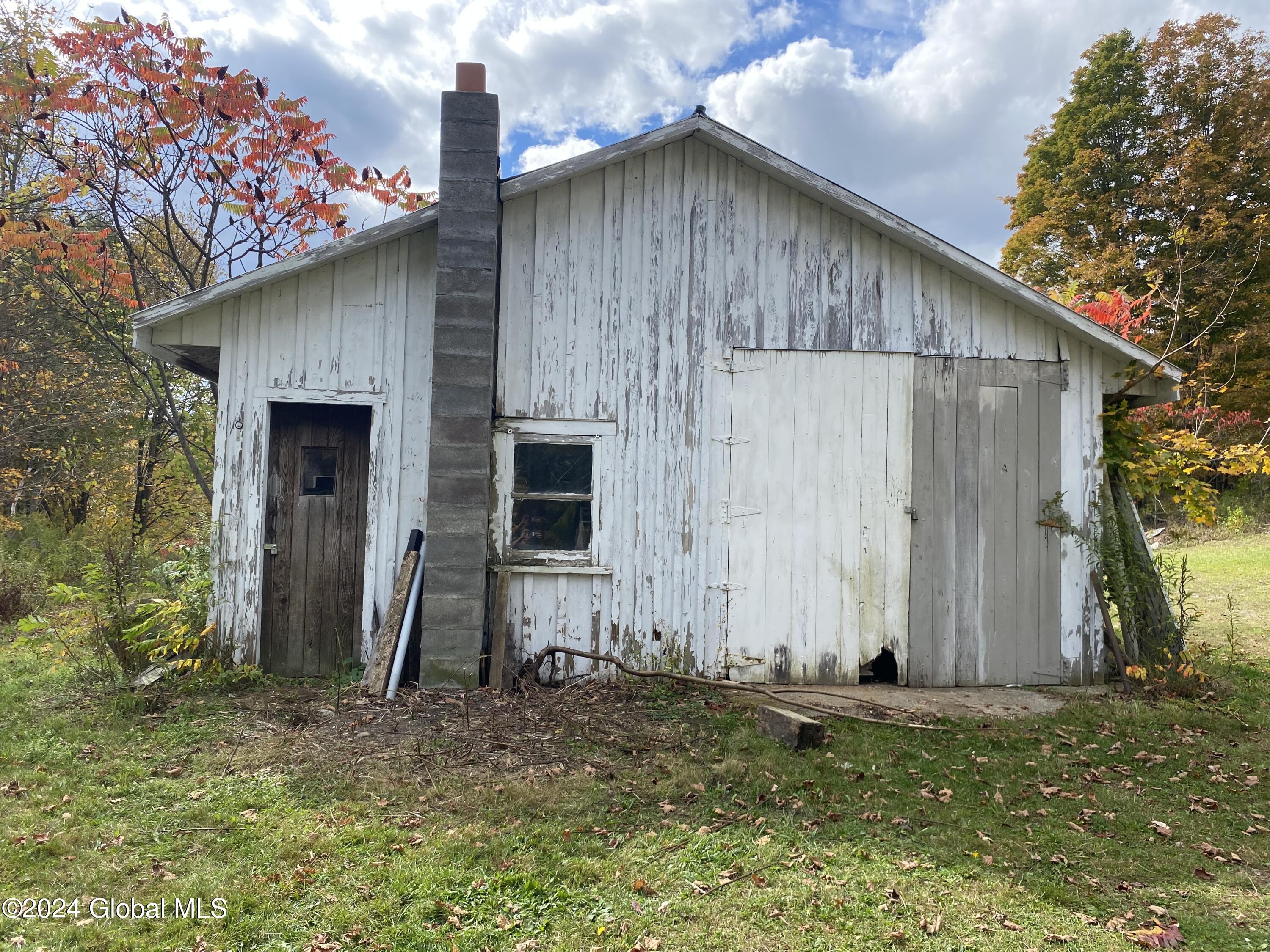111 Cold Spring Rd Road