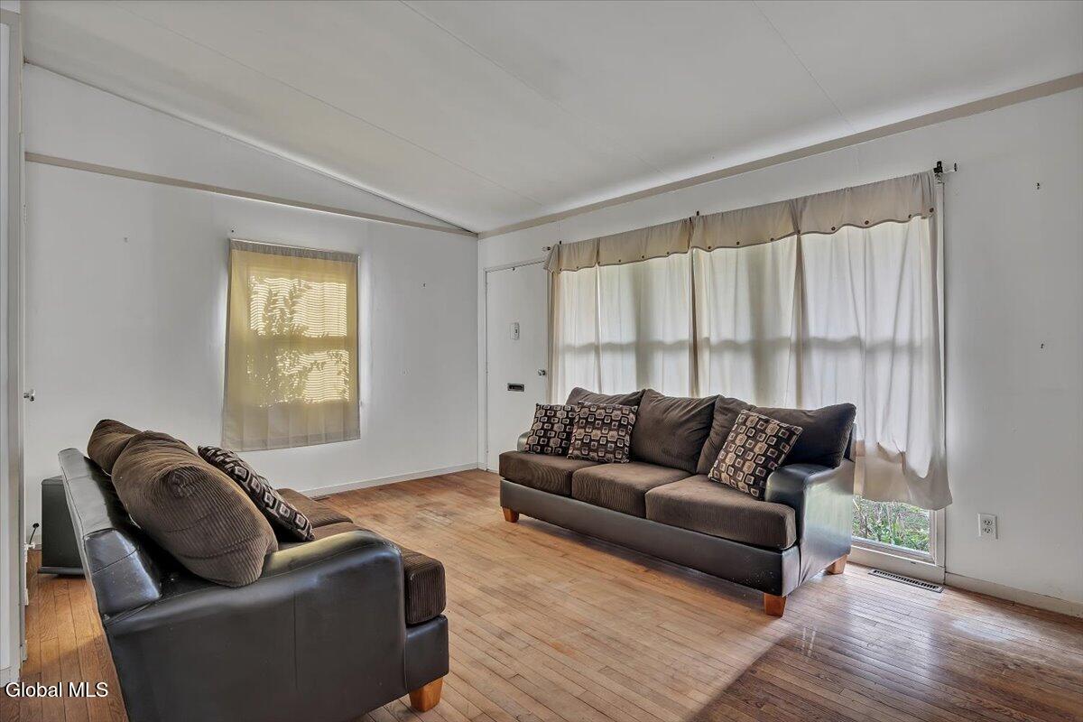 28 Sherwood Drive
