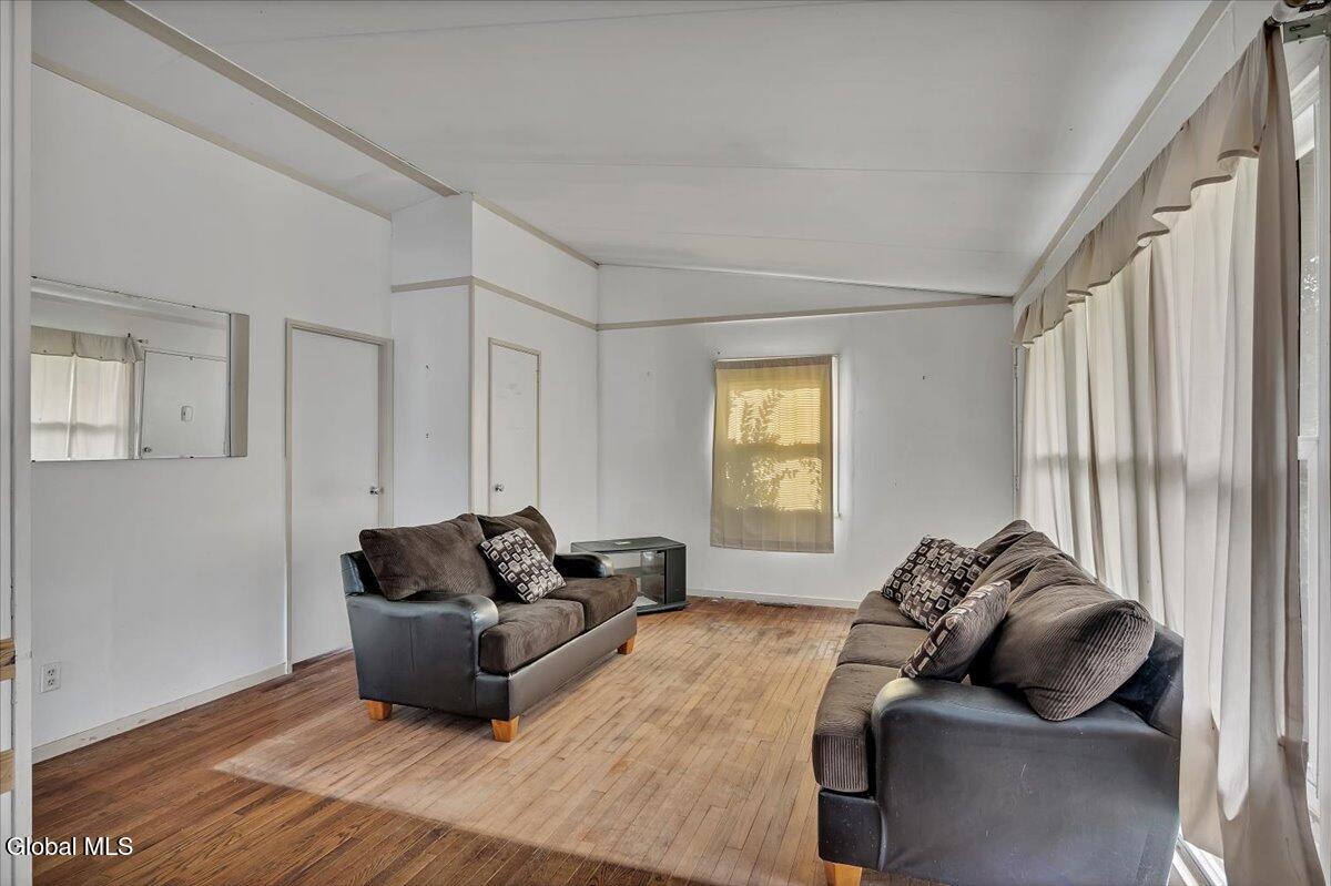 28 Sherwood Drive