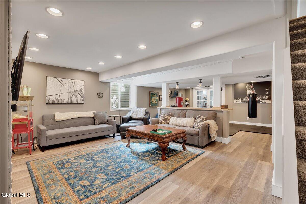 13 Coronado Way