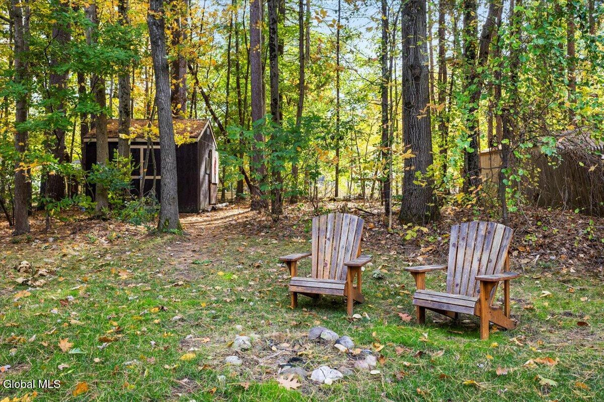 6 Pepperbush Place