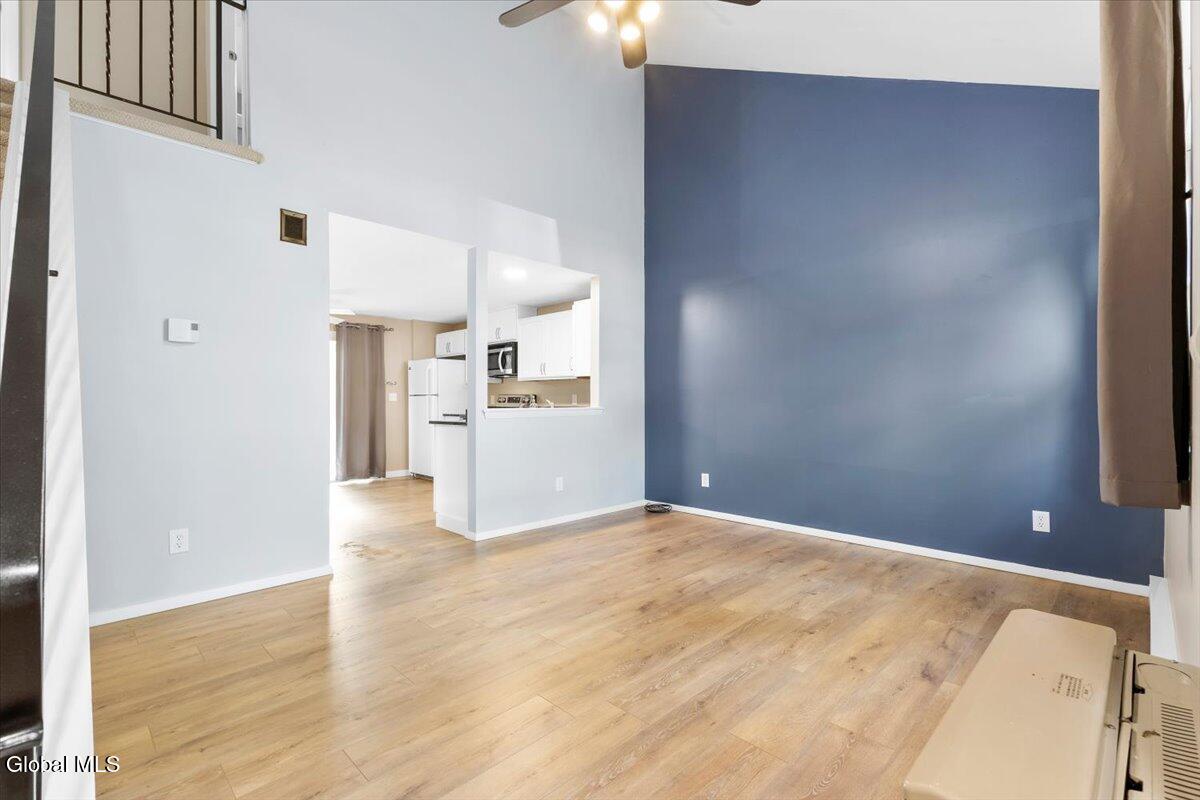 6 Pepperbush Place