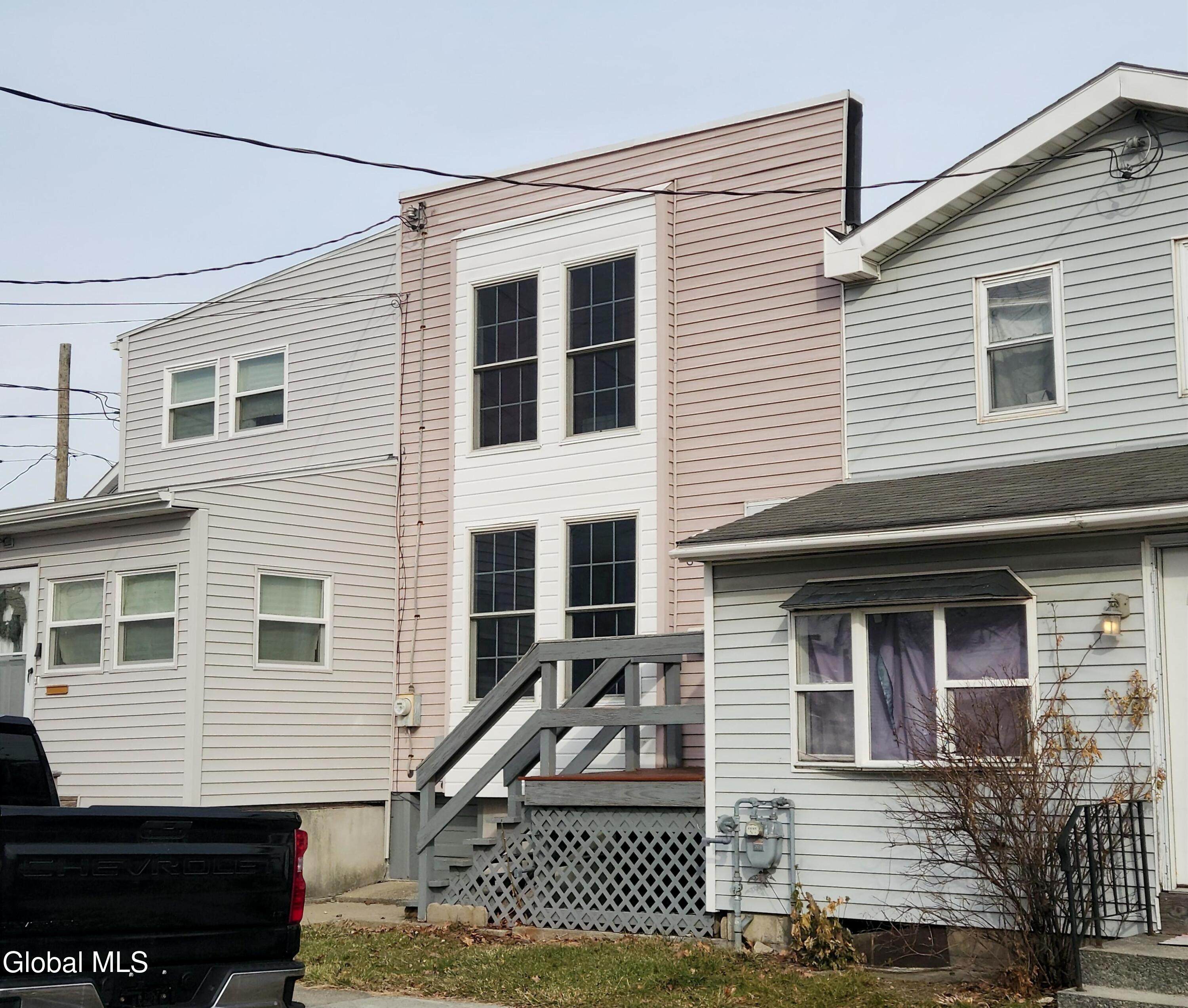 3 1st Avenue
