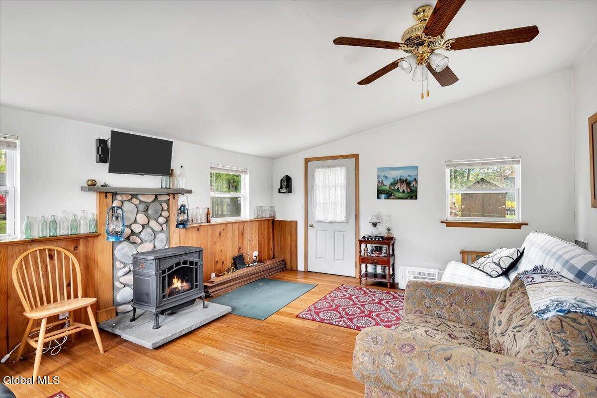 124 Mohawk Avenue
