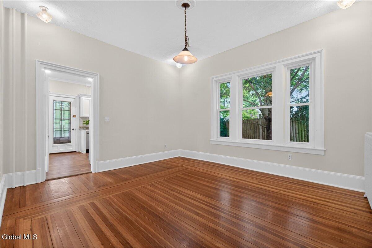 121 Maple Avenue