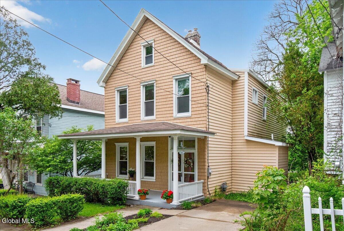121 Maple Avenue