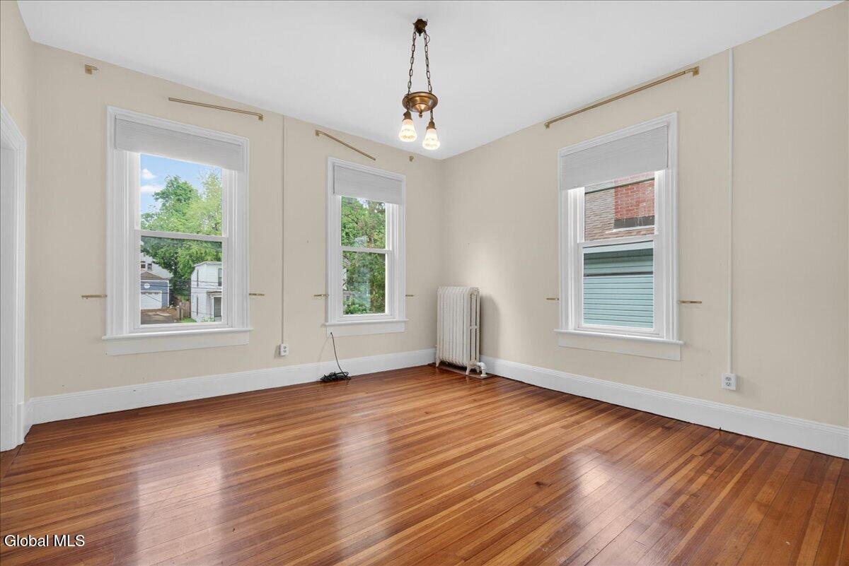 121 Maple Avenue