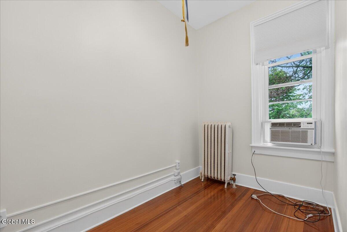 121 Maple Avenue