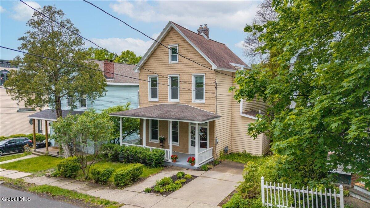 121 Maple Avenue