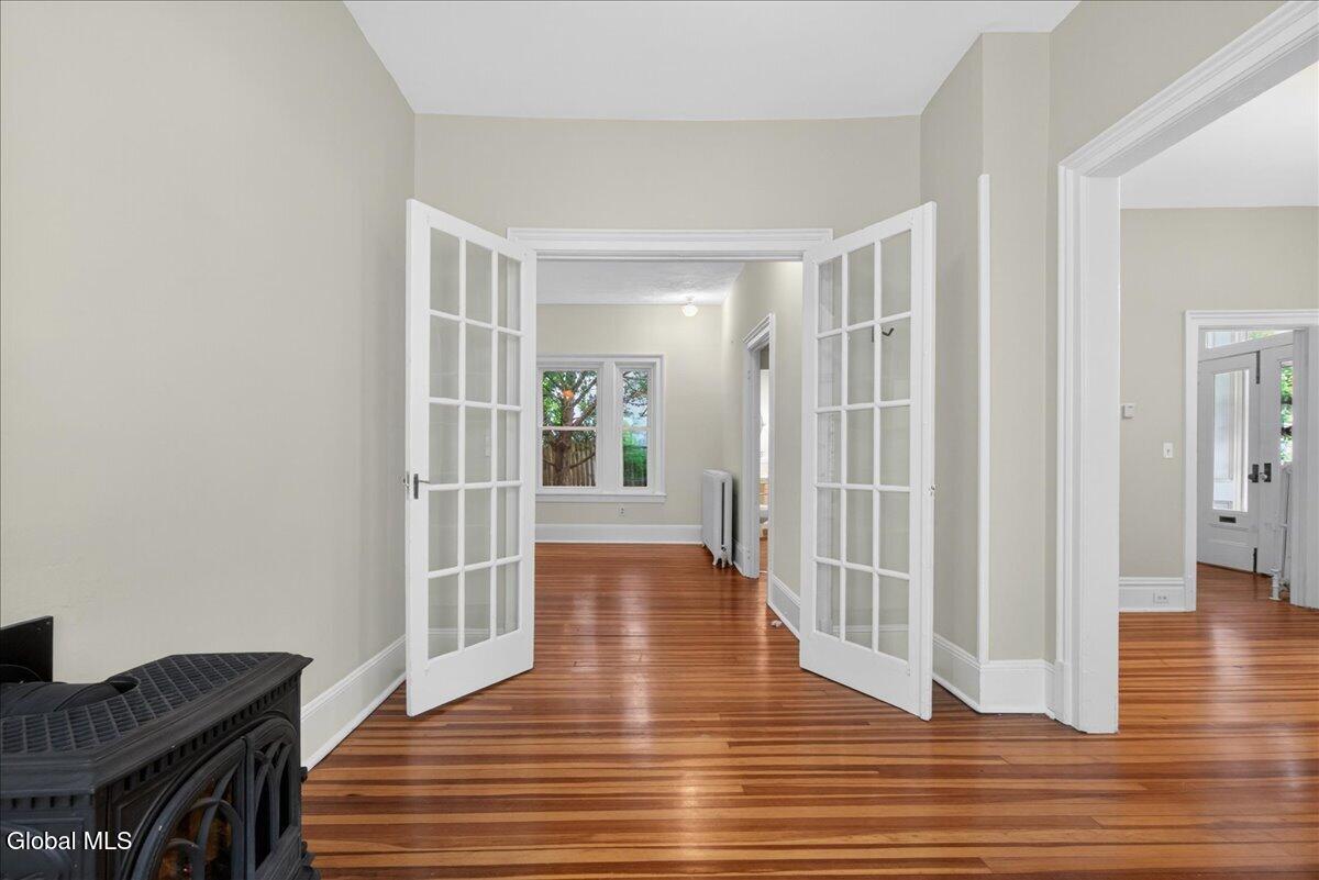 121 Maple Avenue