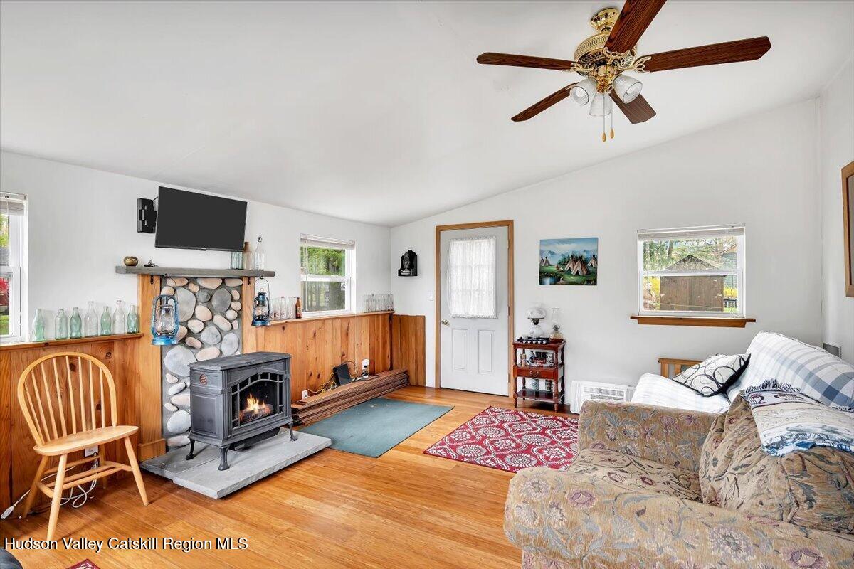 124 Mohawk Avenue