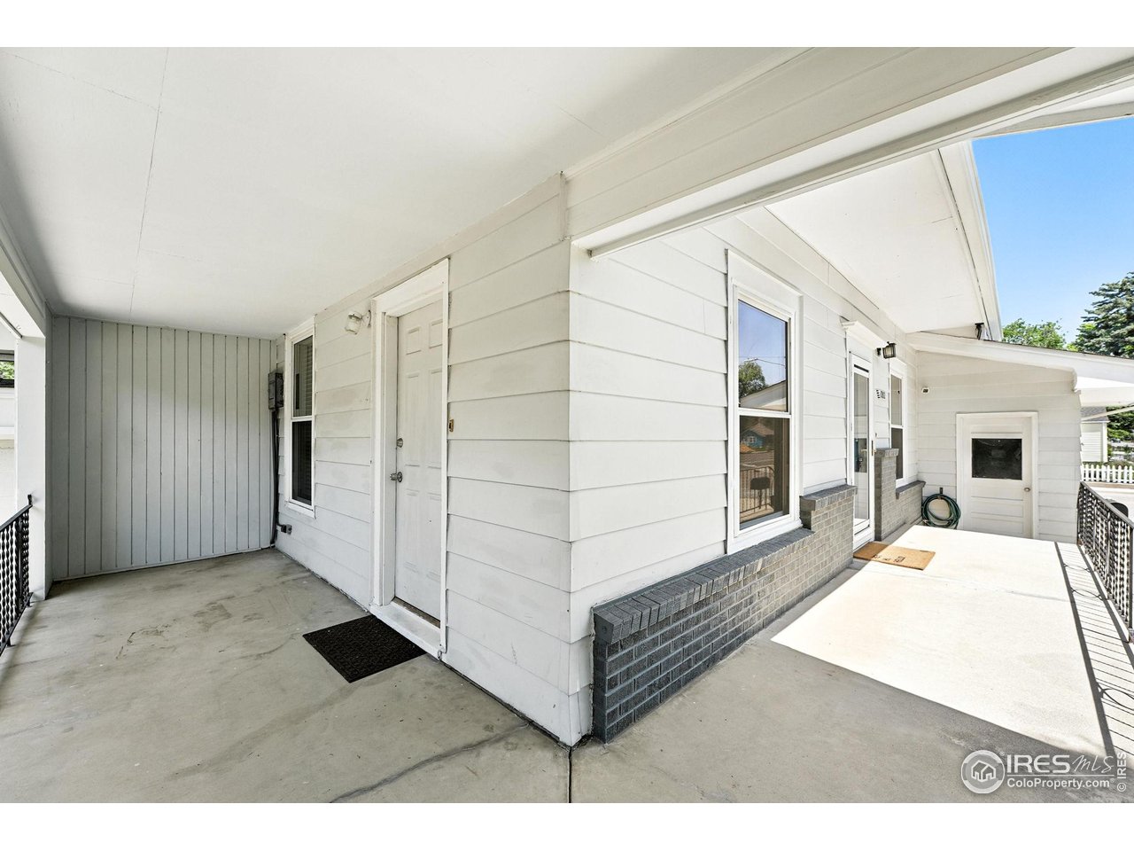1202 9th Ave