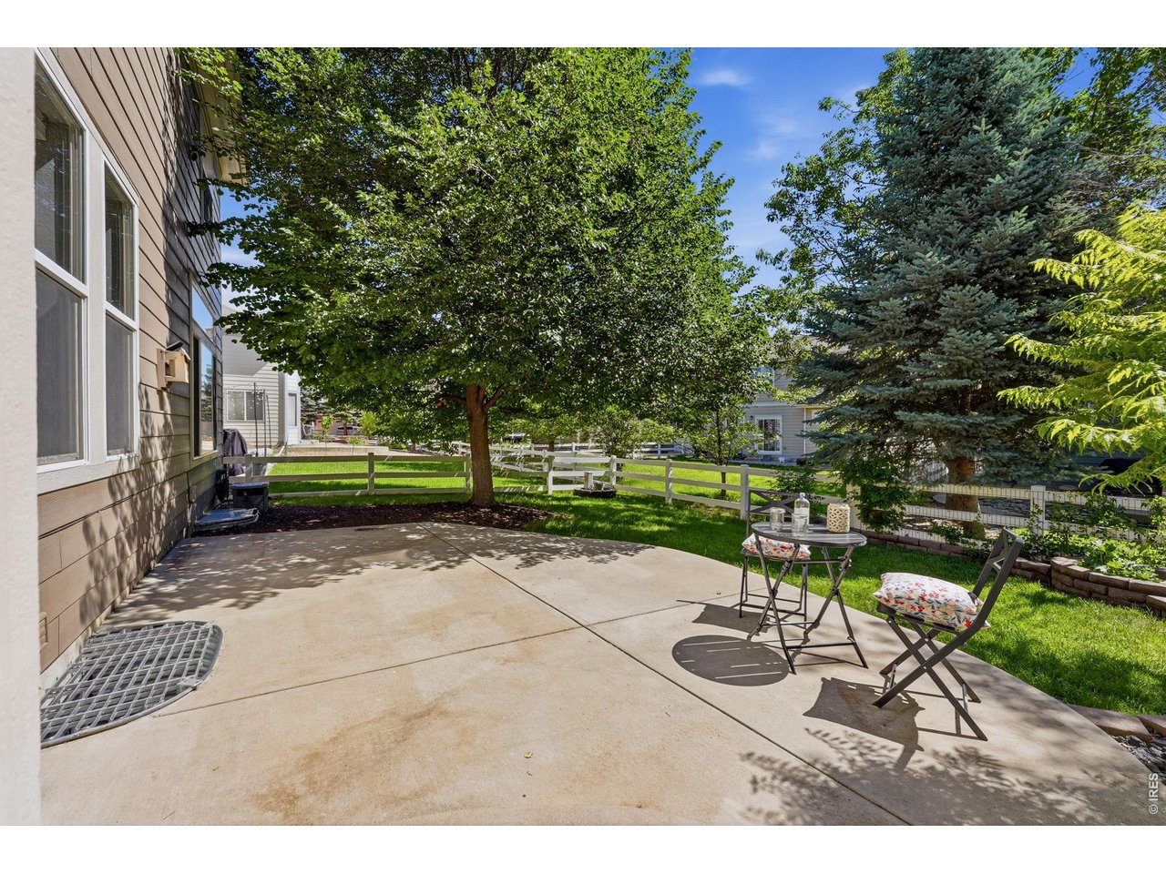 1604 Naples Ln
