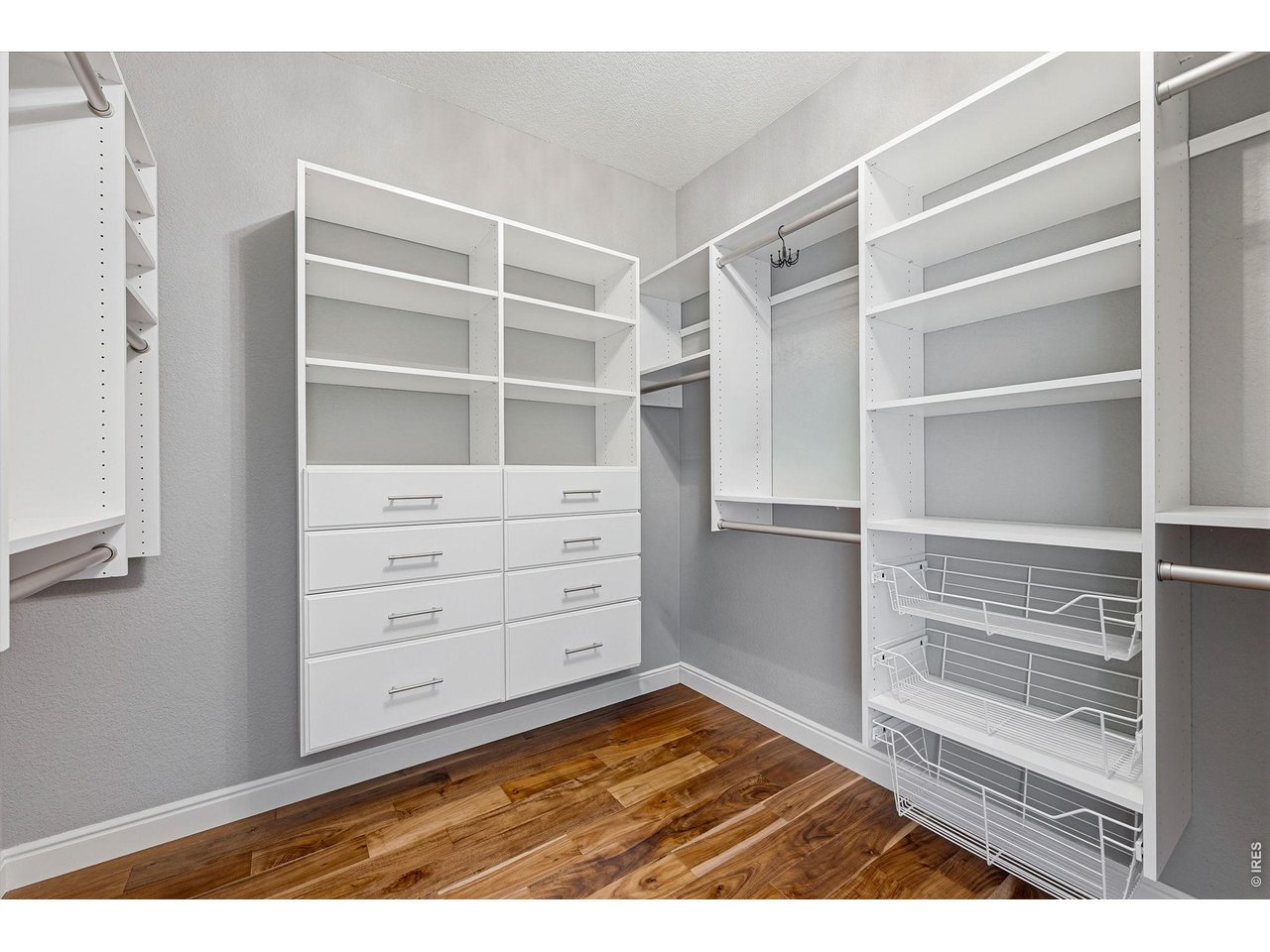 1604 Naples Ln