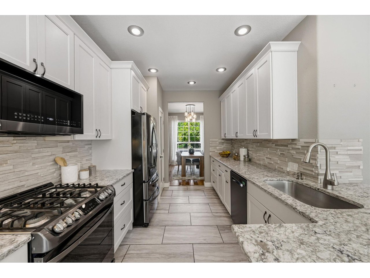 1604 Naples Ln