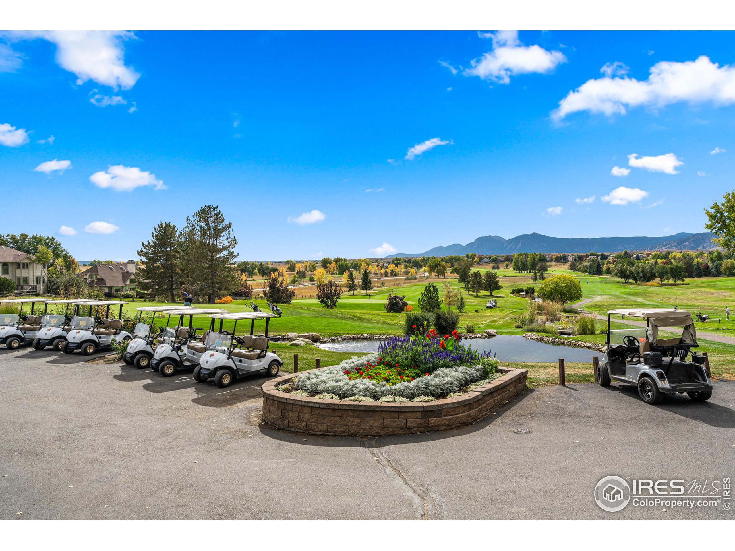 7011 Fairways Dr Longmont