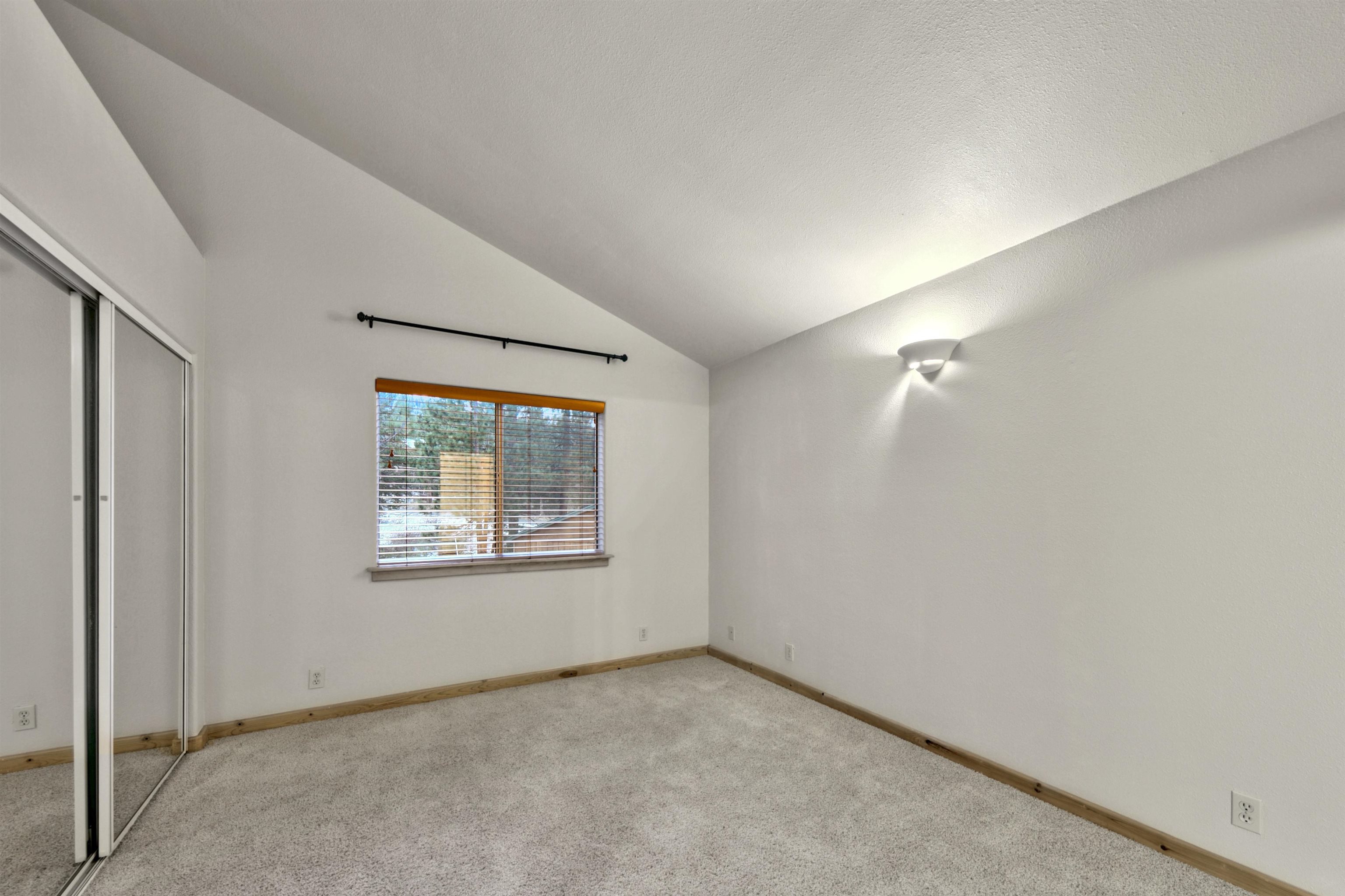 16695 Skislope Way Unit: 3