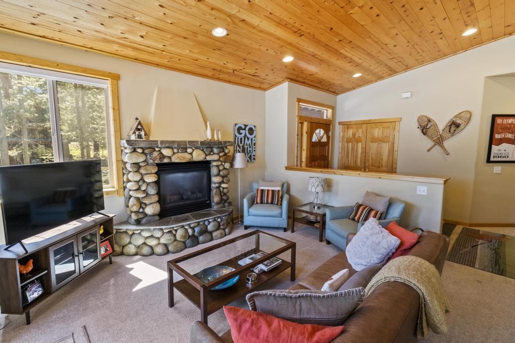 12812 Zurich Place Unit: 1