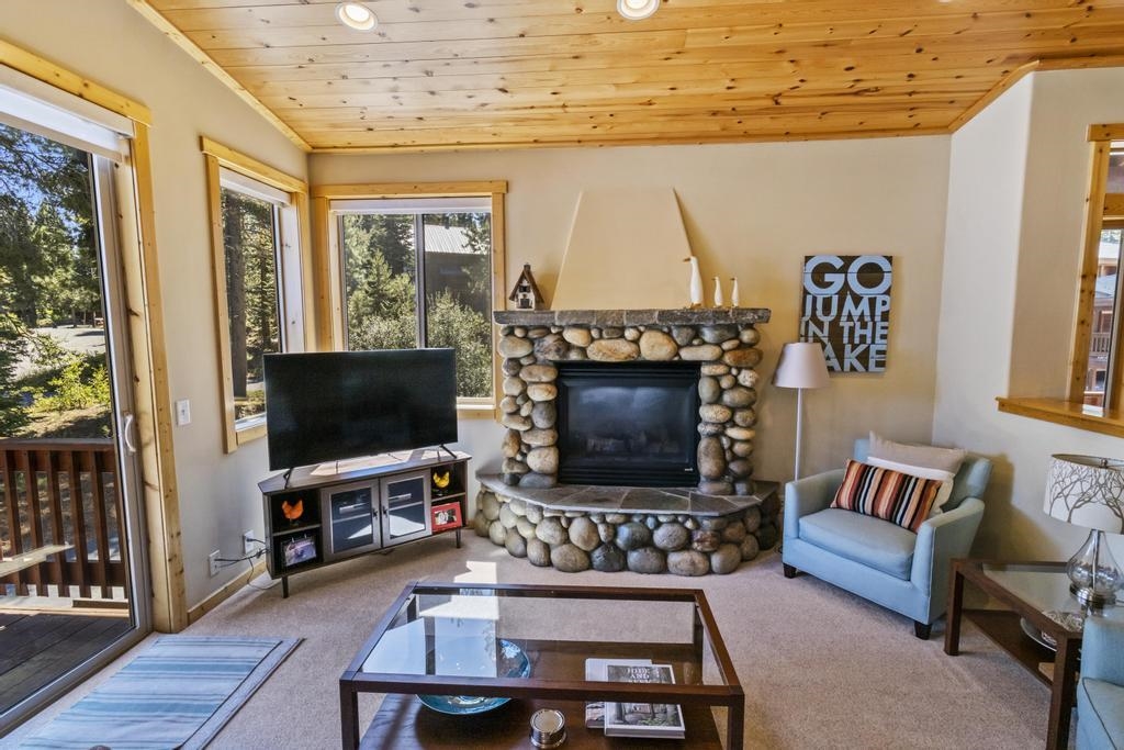 12812 Zurich Place Unit: 1