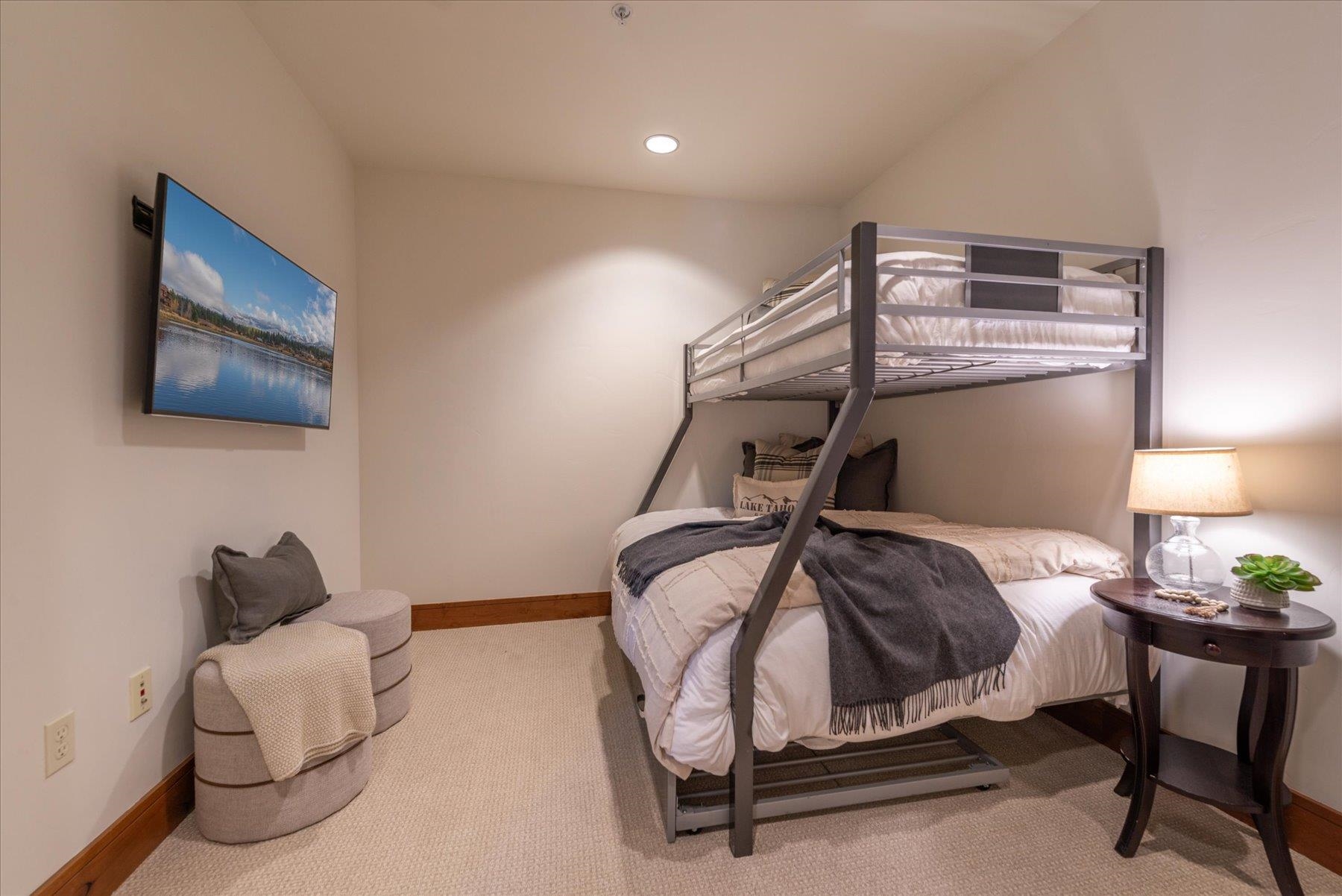 7001 Northstar Drive Unit: 202