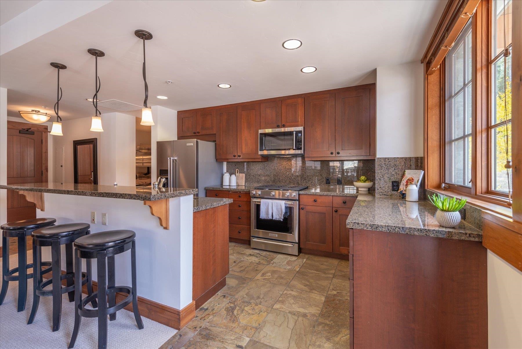 7001 Northstar Drive Unit: 202