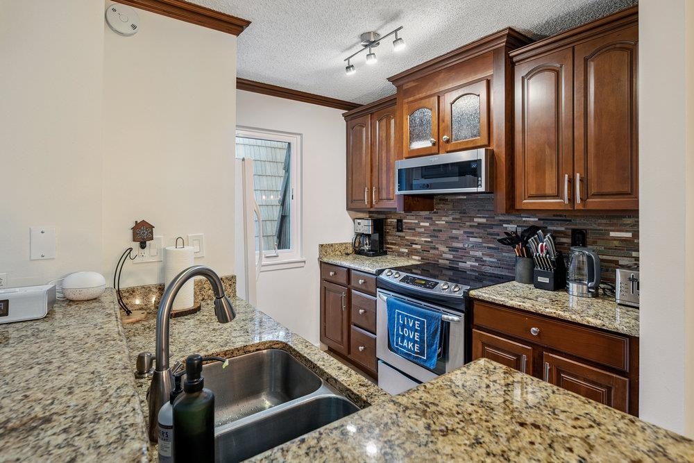 7600 North Lake Boulevard Unit: 19