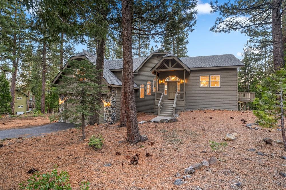 1360 Canterbury Drive