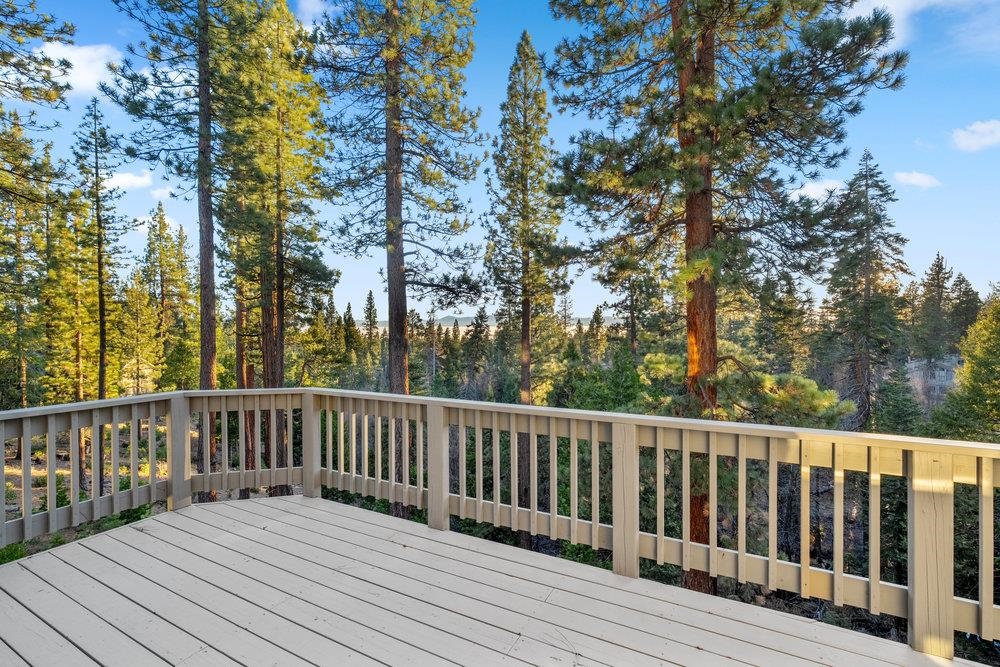 1360 Canterbury Drive