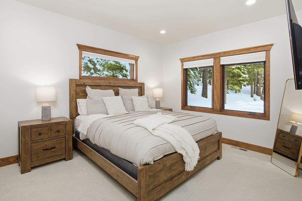 13572 Weisshorn Avenue