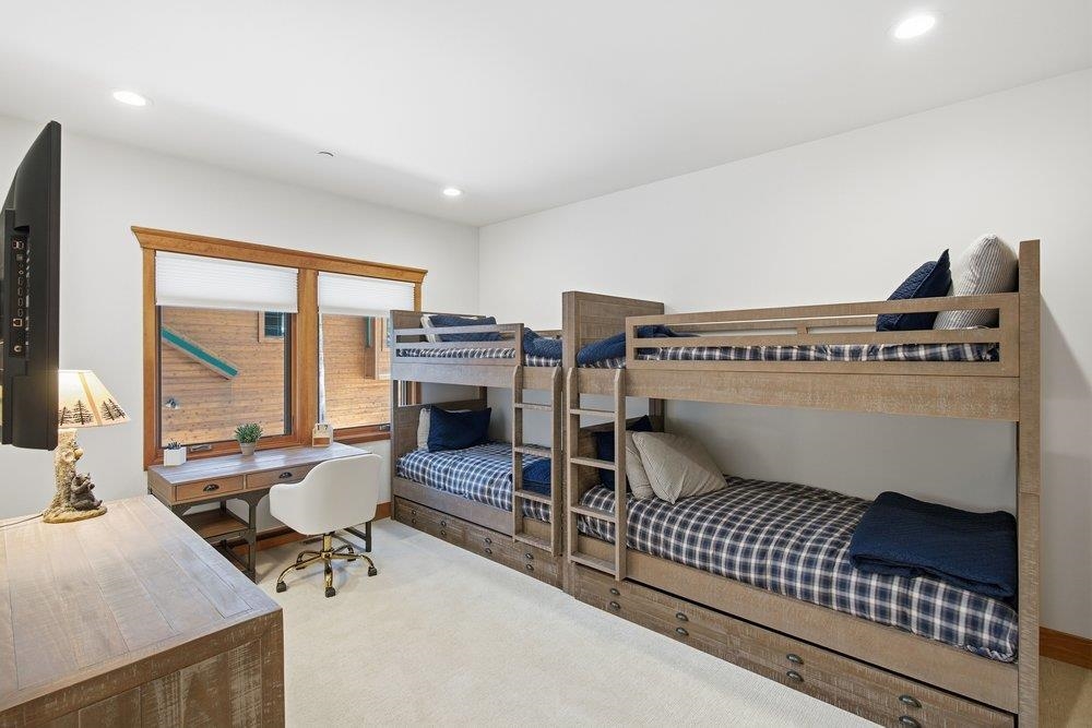 13572 Weisshorn Avenue