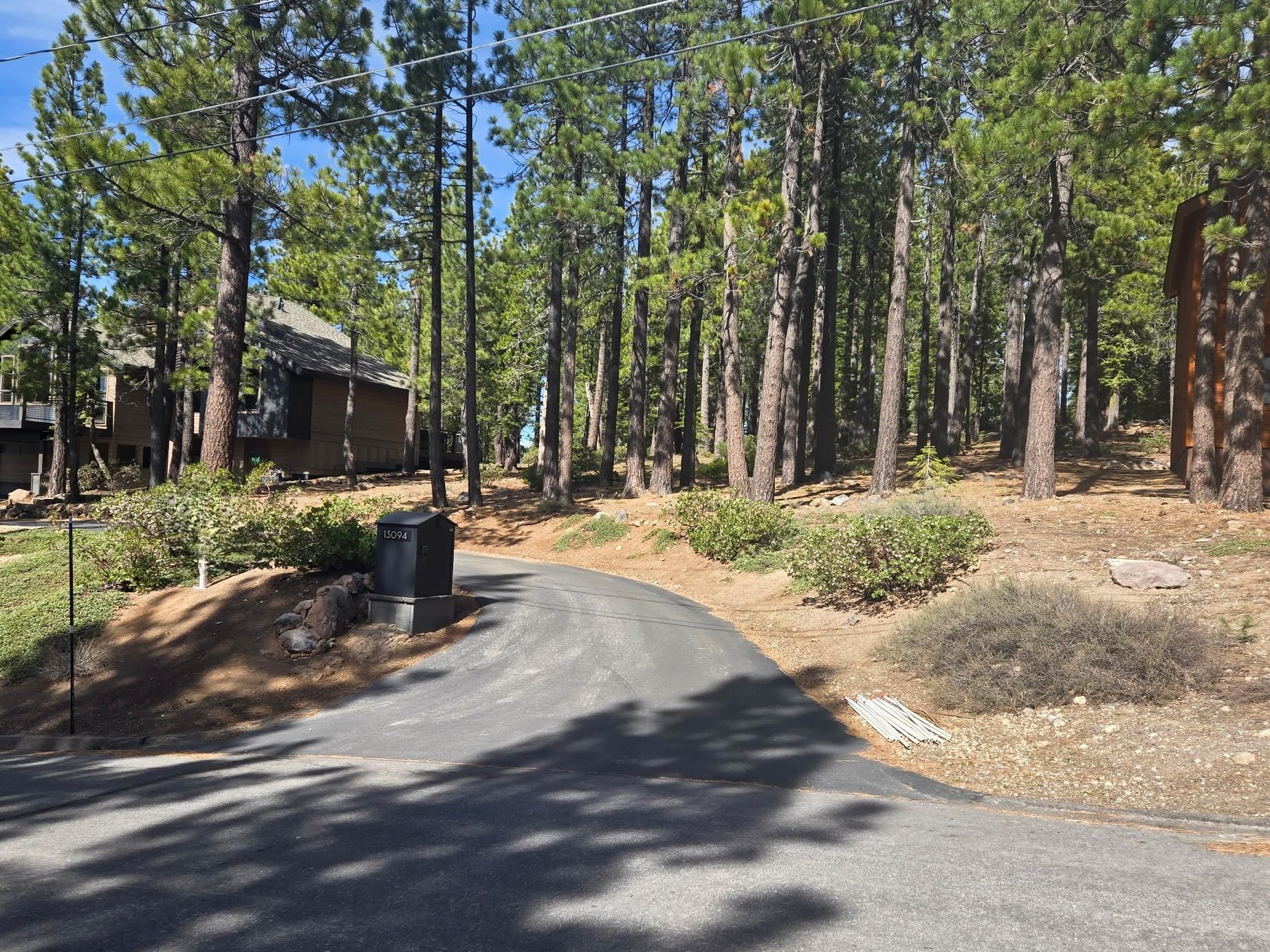13080 Roundhill Drive