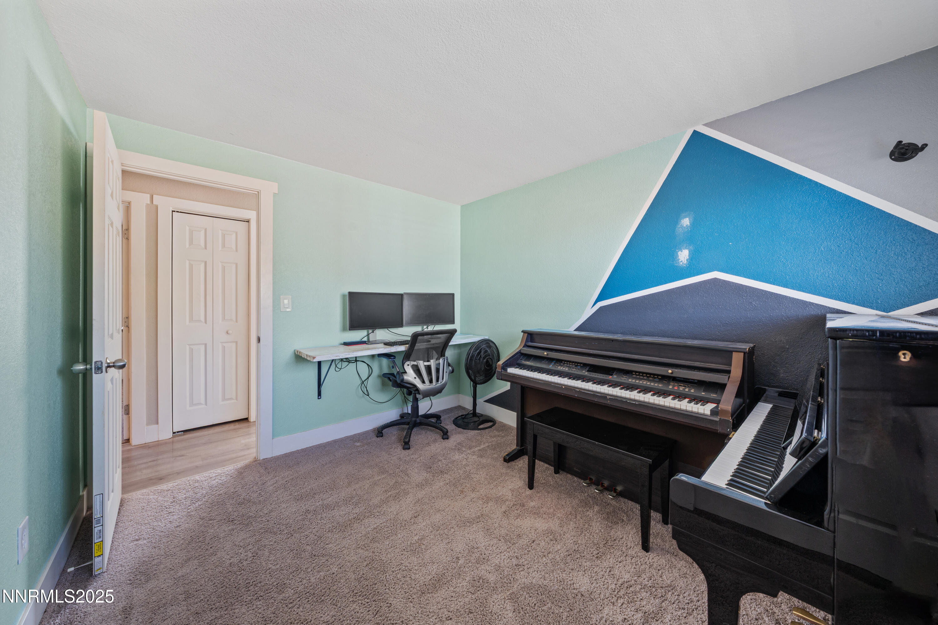 2425 Seneca Drive