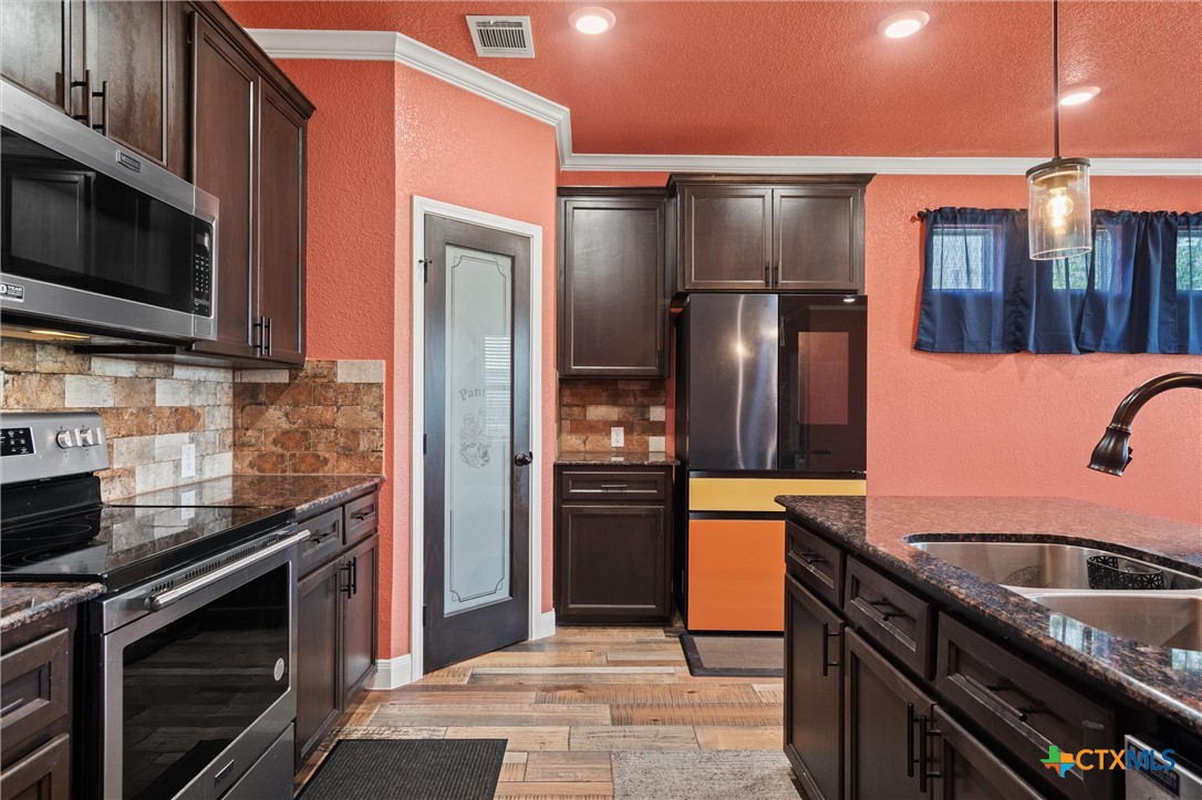 1602 Flatland Trail