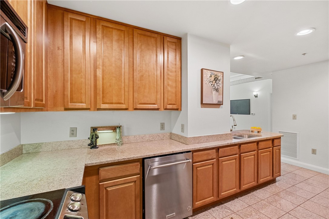 306 4th Ave 501