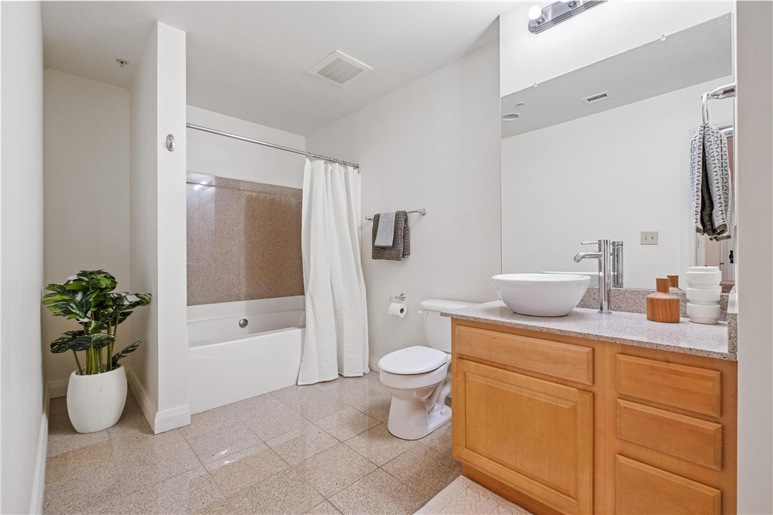 306 4th Ave 501