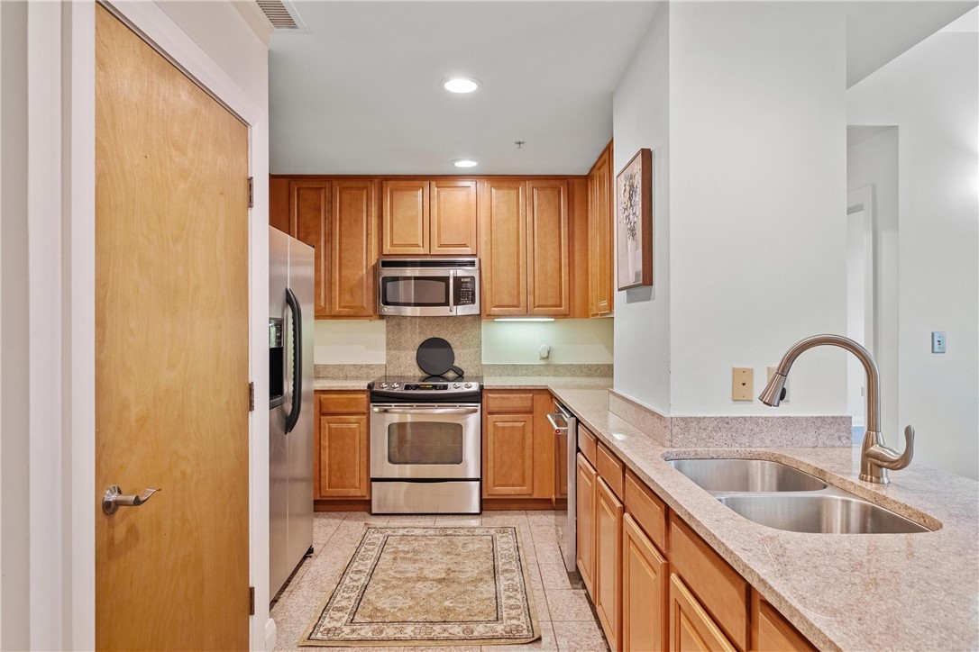306 4th Ave 501