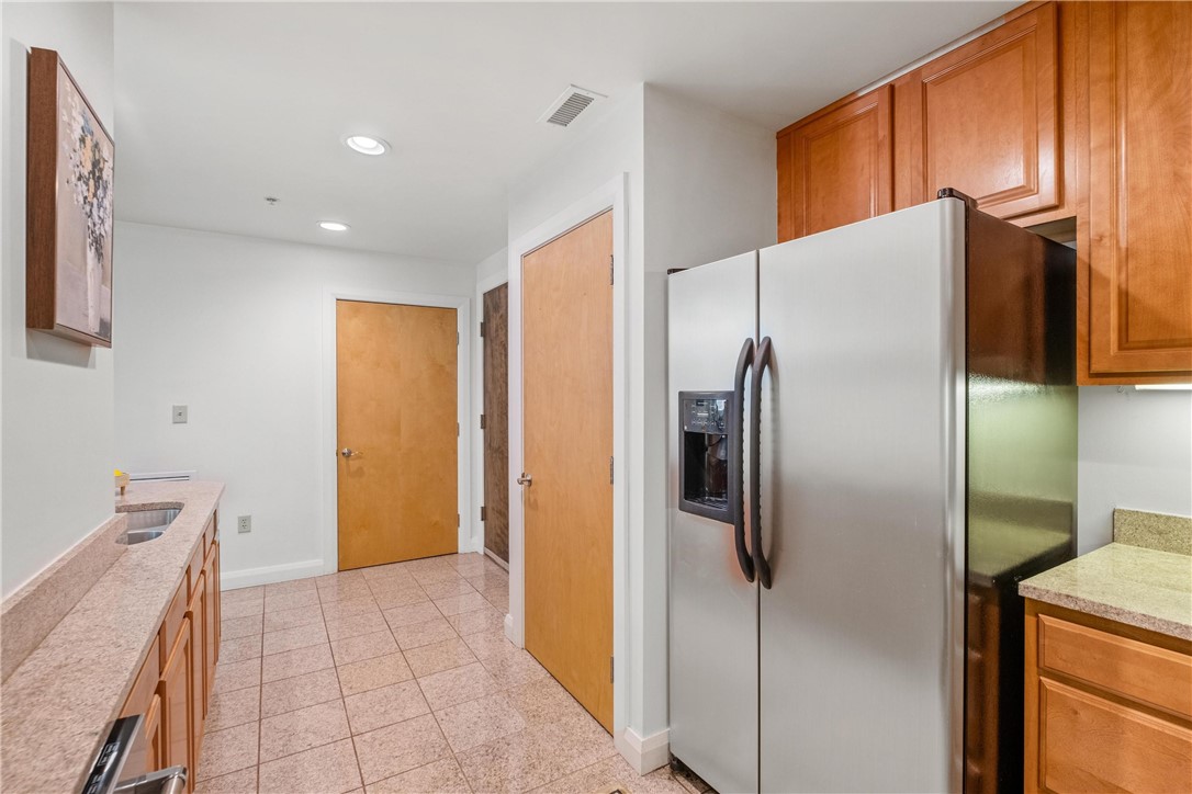 306 4th Ave 501